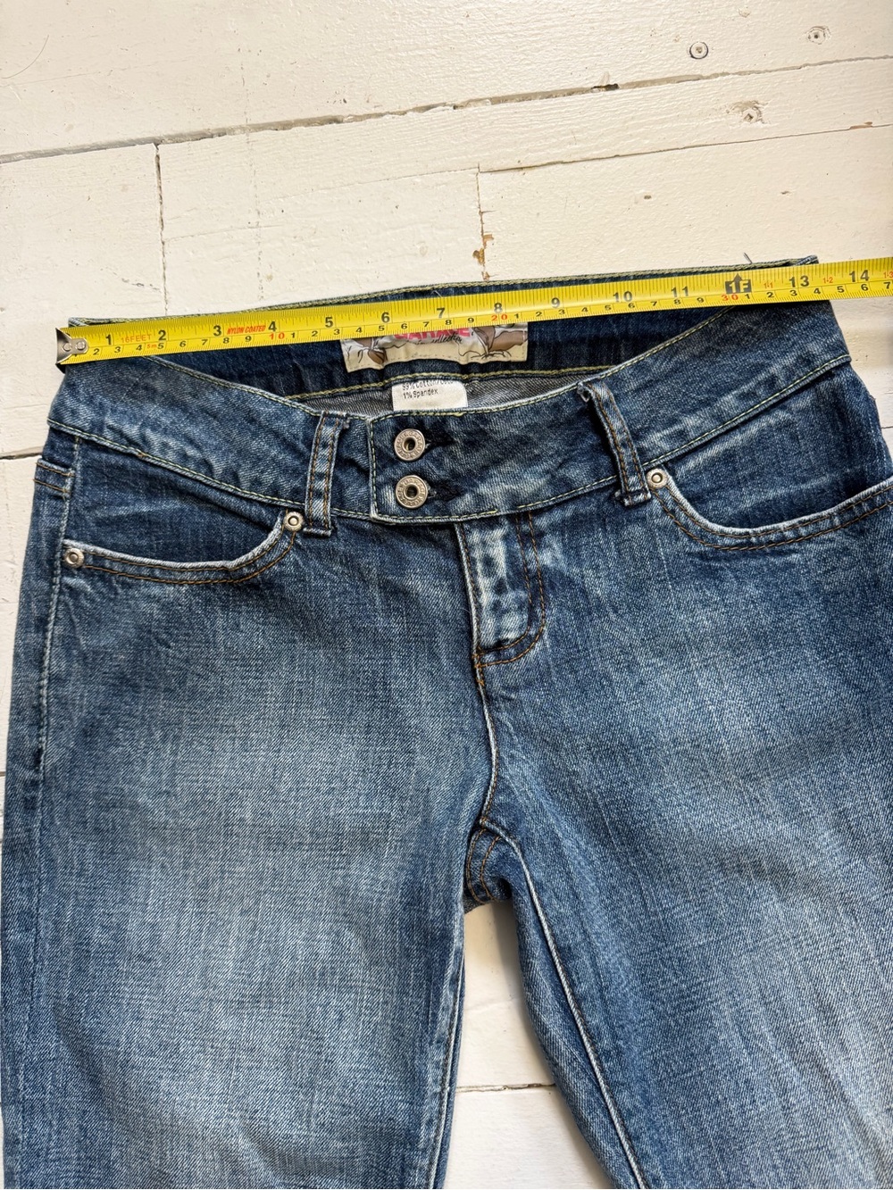 Y2K Garage Low Rise Capris - Picture 6 of 10